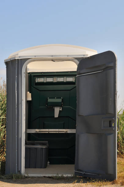 Best Porta potty rental near me  in Alexandria, IN